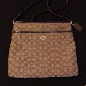 Coach crossbody purse *OBO*